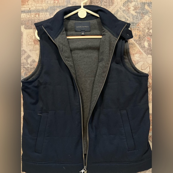 BANANA REPUBLIC Men's Size Medium insulated fleece ZipUp Vest.Flawless condition - Picture 3 of 6